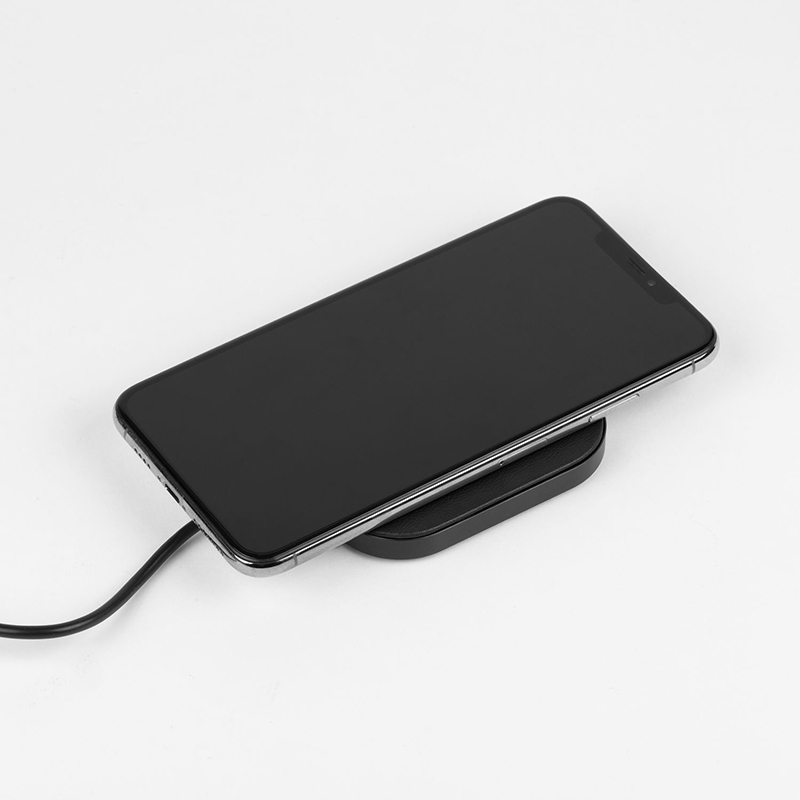 Wireless Charger Iconic di Hugo Boss - immagine 7