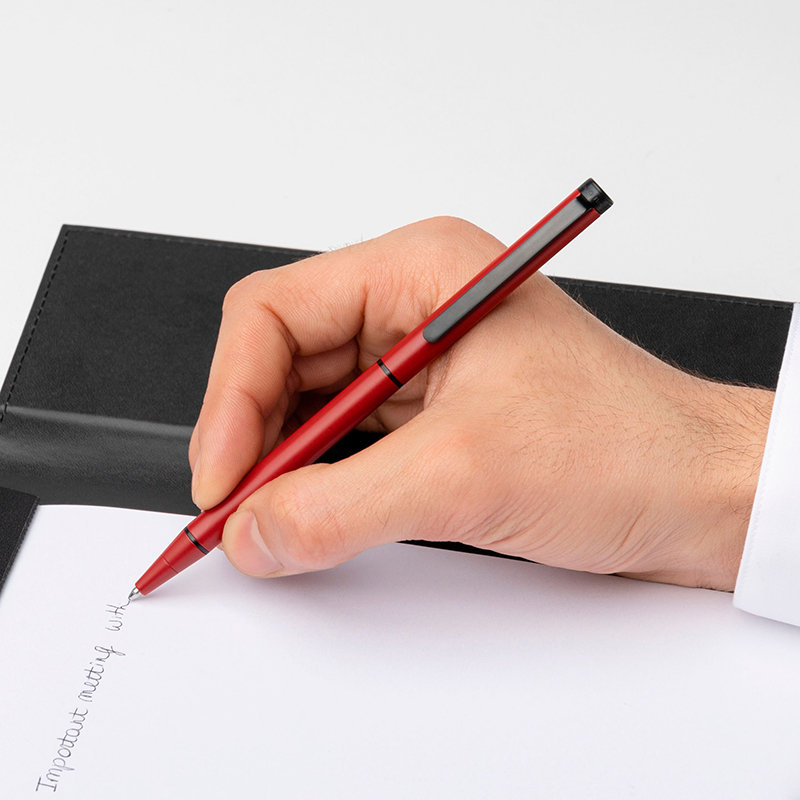 Biro Cloud Matte di Hugo Boss - immagine 3