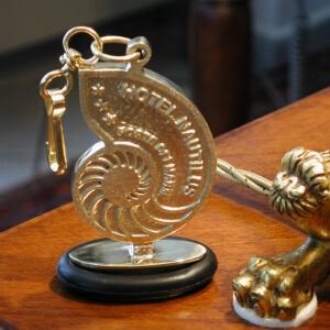 Portachiavi in Ottone Fuso Smaltato Nautilus